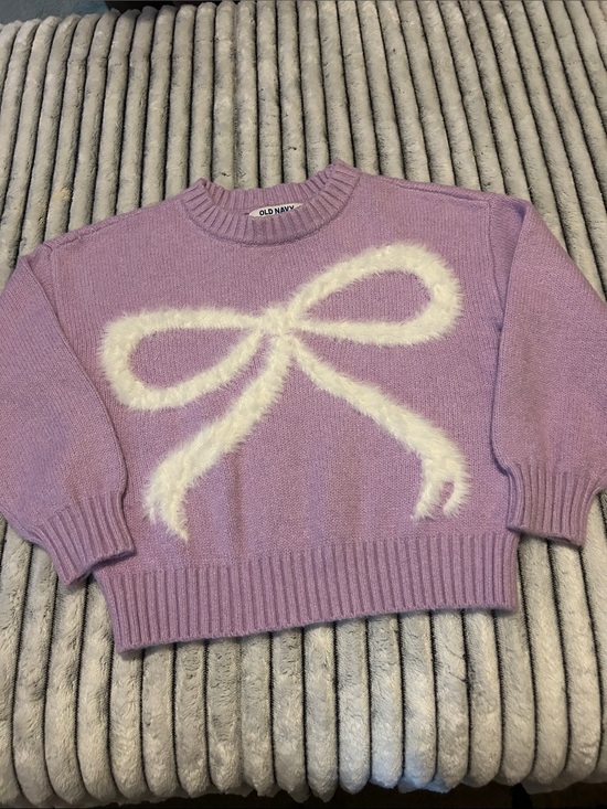 Old Navy Other - Old Navy Lavender Crewneck Sweater with White Fuzzy Bow